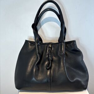 Tissa Fontaneda black leather surprise bag matte